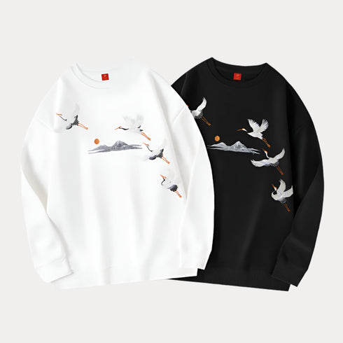 crane sweatshirt, embroidered sweatshirt, vintage sweatshirt, asian-inspired fashion, japanese embroidery, streetwear sweatshirt, aesthetic pullover, retro streetwear, unisex sweatshirt, cozy embroidered top, soft fleece sweatshirt, minimalist embroidery, traditional crane design, heritage fashion, oversized sweatshirt